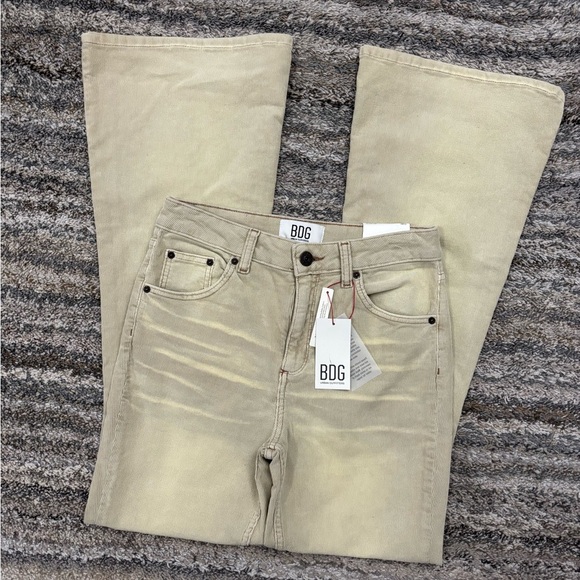 Urban Outfitters BDG Mid Rise Flare Corduroy Jeans In Crème Sz 28Wx32L NWT BDG - - Picture 3 of 14